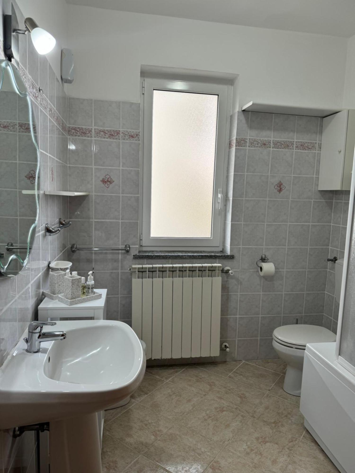Serravalle Shop&Stay Serravalle Scrivia Kültér fotó