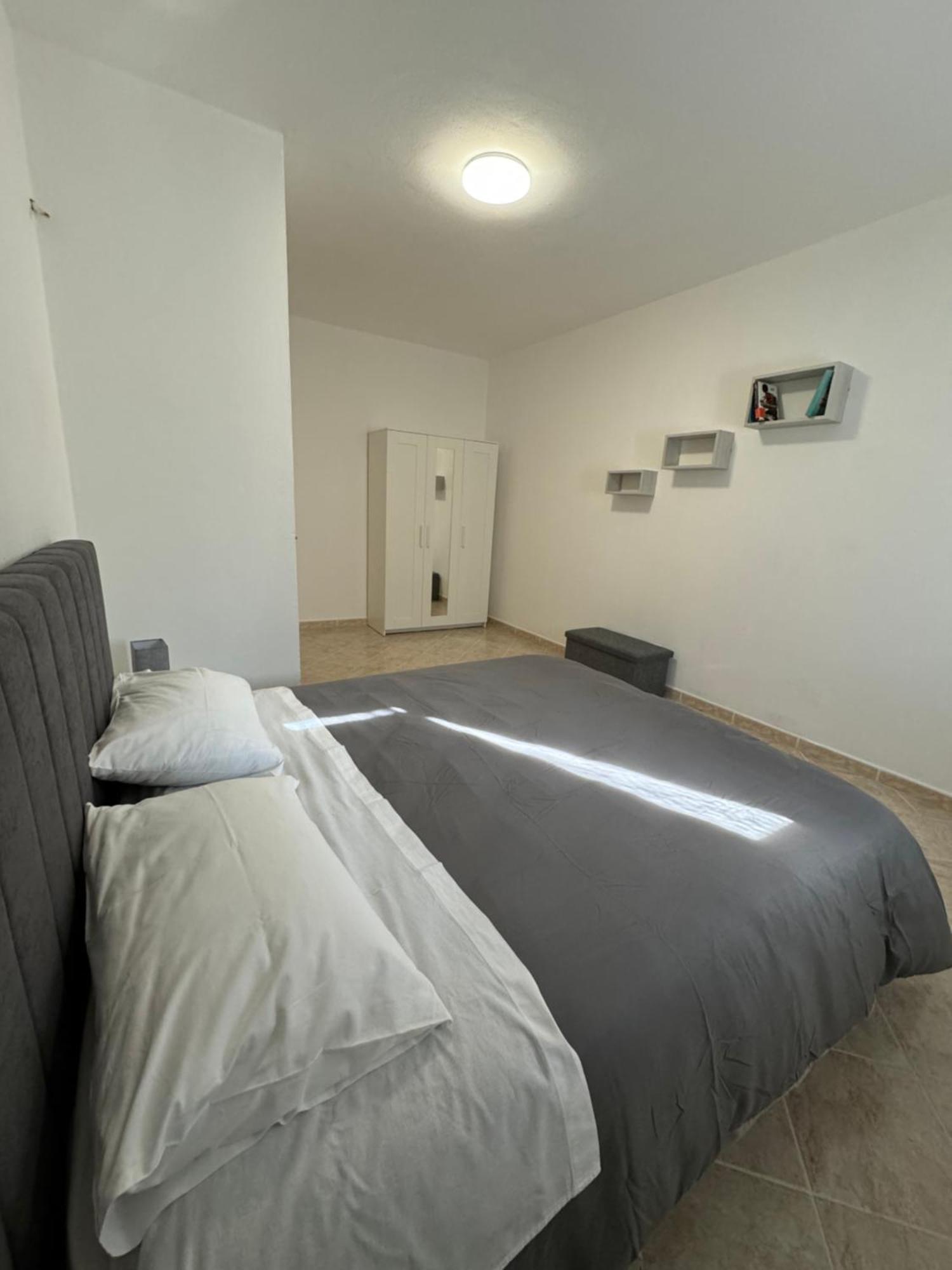 Serravalle Shop&Stay Serravalle Scrivia Kültér fotó