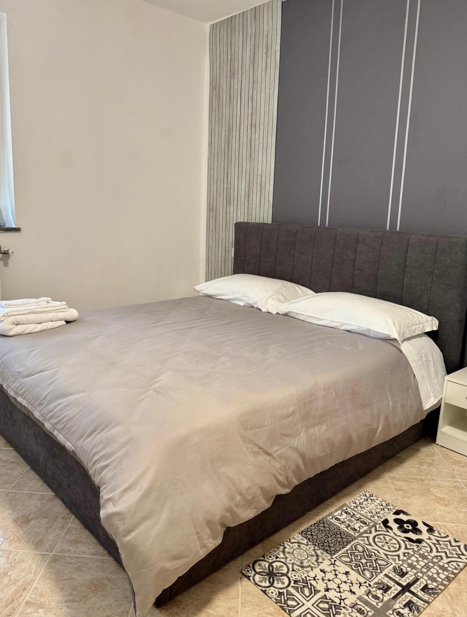 Serravalle Shop&Stay Serravalle Scrivia Kültér fotó